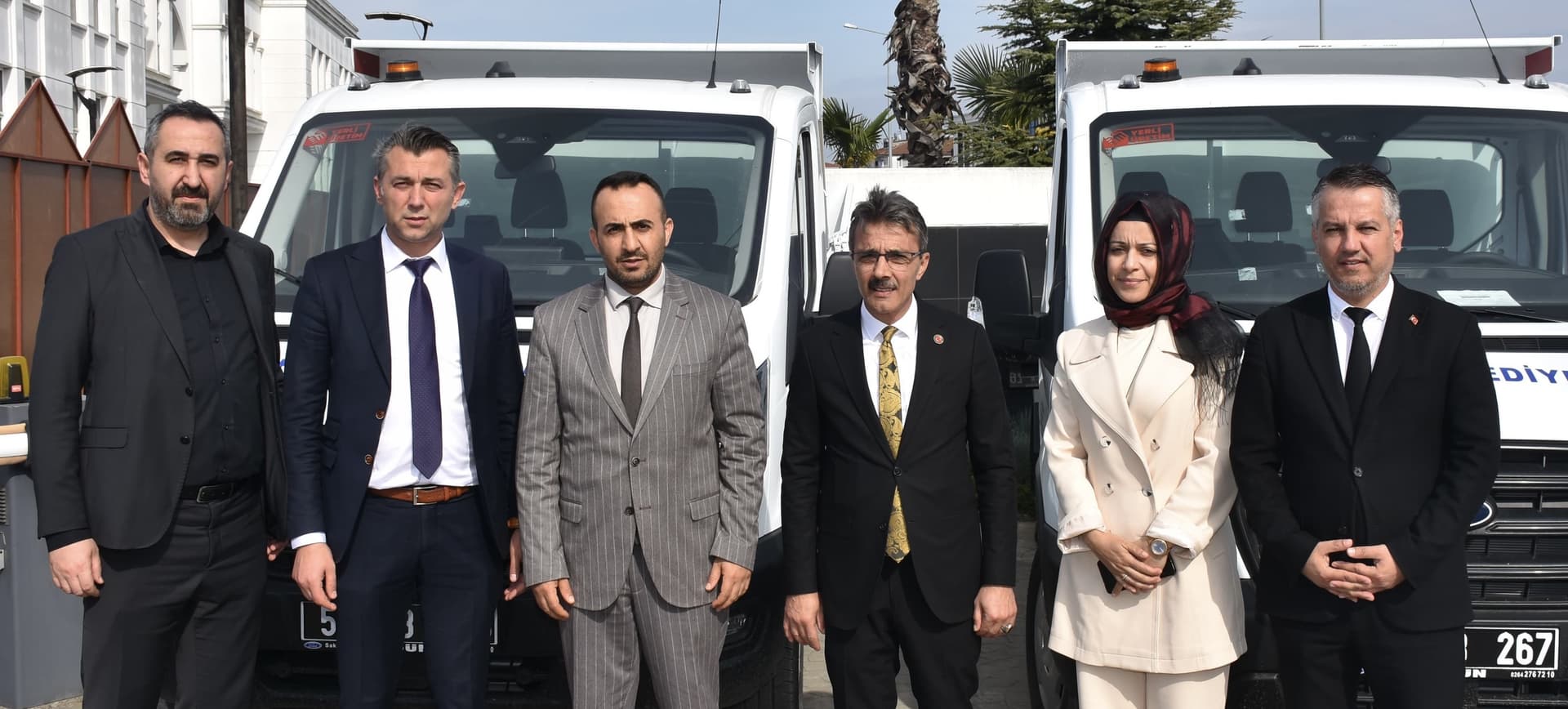 ERENLER SOKAKLARINDA 2 YENİ ÇÖP TAKSİ