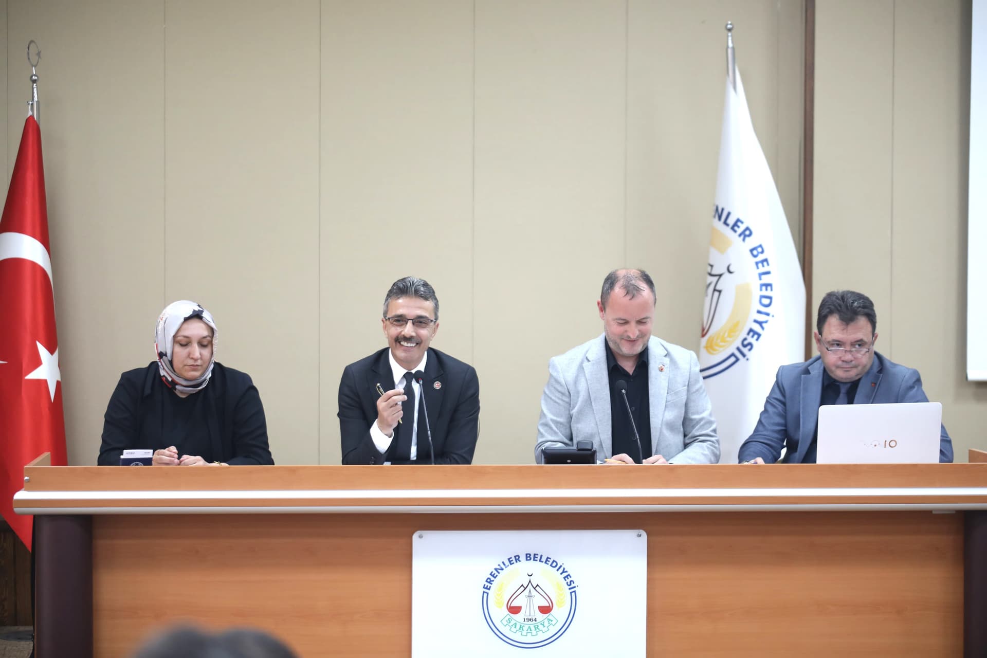 GENÇLERE MÜJDE: ERENLER KENT AKADEMİSİ